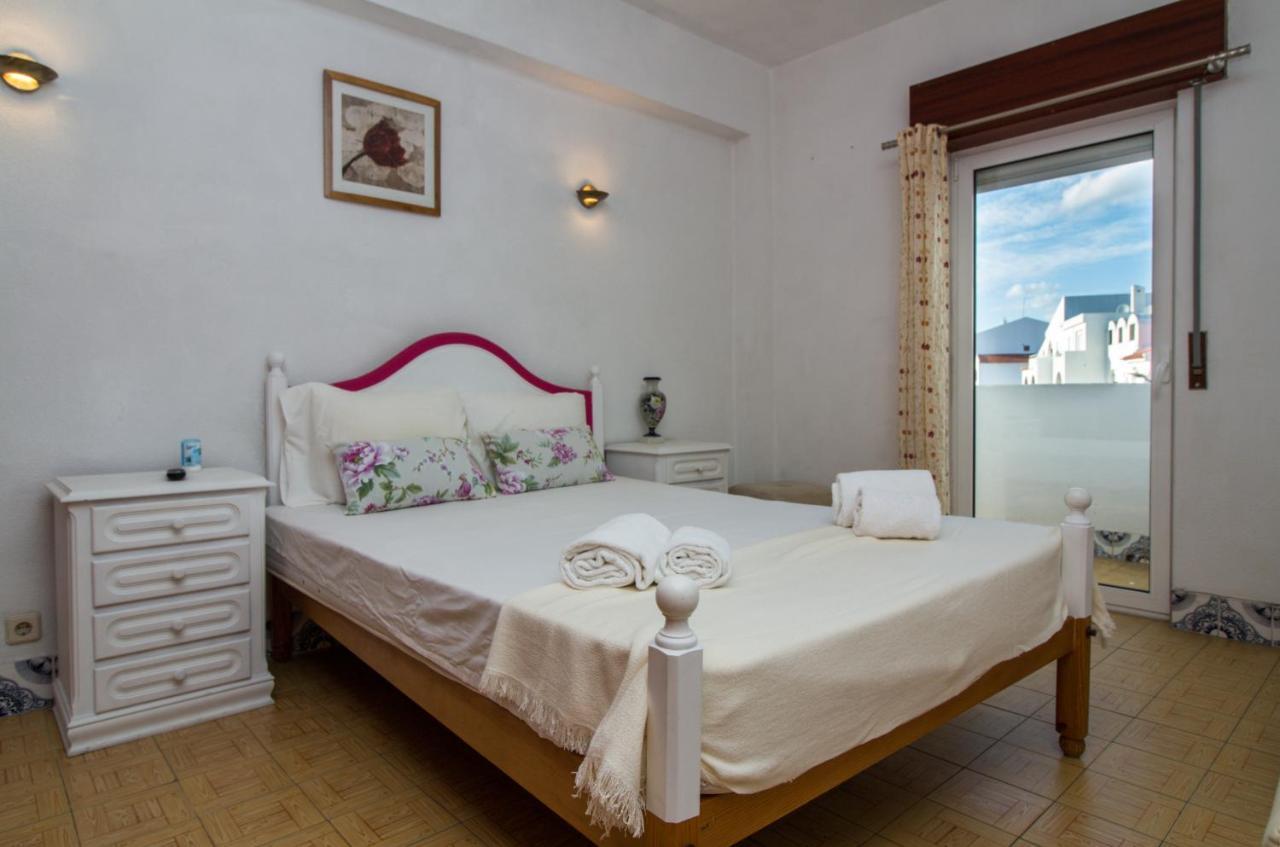 Ocean View Apartment - Pool And Sea View & Albufeira Center Bagian luar foto