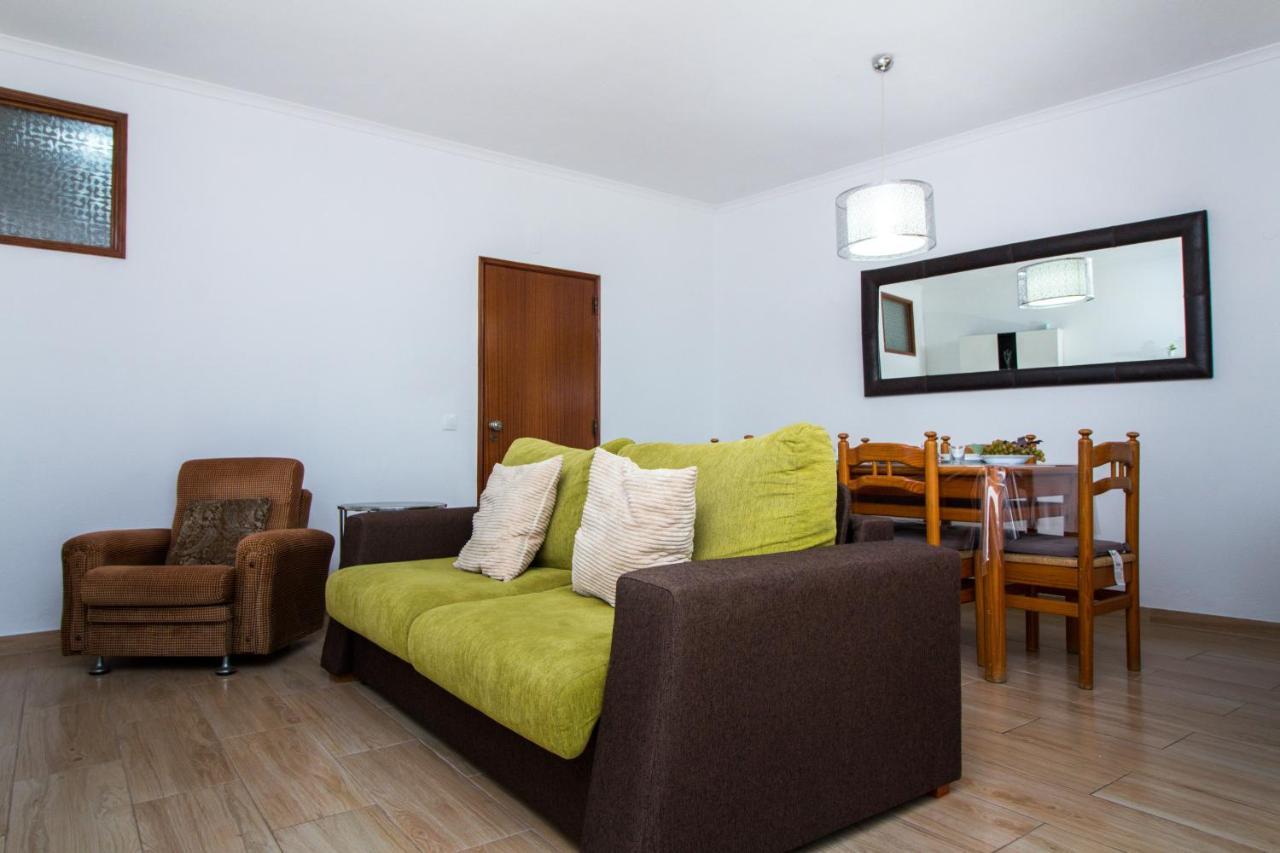 Ocean View Apartment - Pool And Sea View & Albufeira Center Bagian luar foto