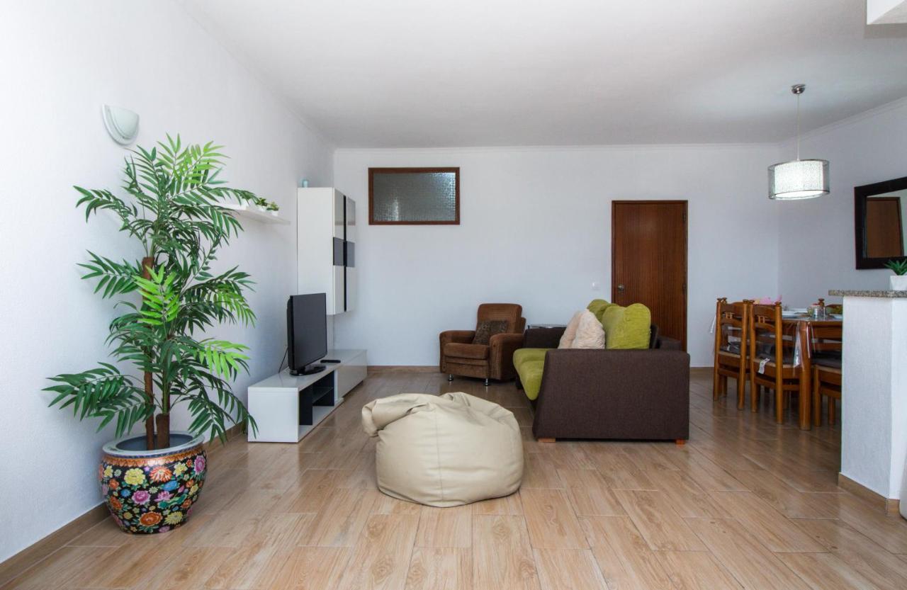 Ocean View Apartment - Pool And Sea View & Albufeira Center Bagian luar foto